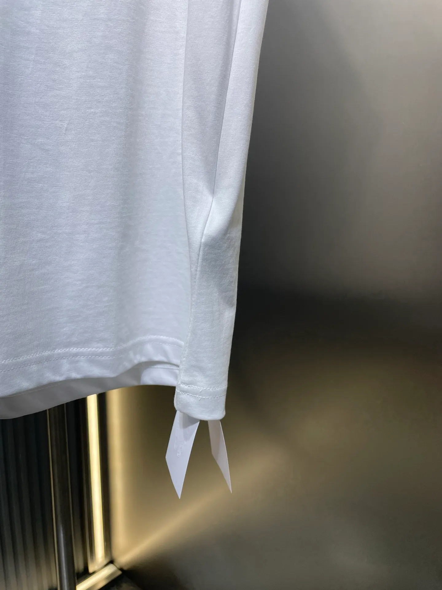 🅿️280 CH🌟【Top original order】Gypsophila cross short sleeves. Process description: The fabric is made of 26-woven 200g cotton, and the printing is made of special imported slurry. The overall alignment is straight and delicate, the fabric is comfortable and soft, and the color is consistent without color difference. It can be matched with the same style to create a fashionable look, control various occasions, customized accessories, complete three standards, the same style for men and women! ⚠️size:sml